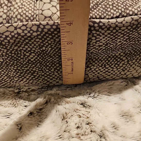 Travelon Crossbody Bag Like New Condition - Picture 6 of 13